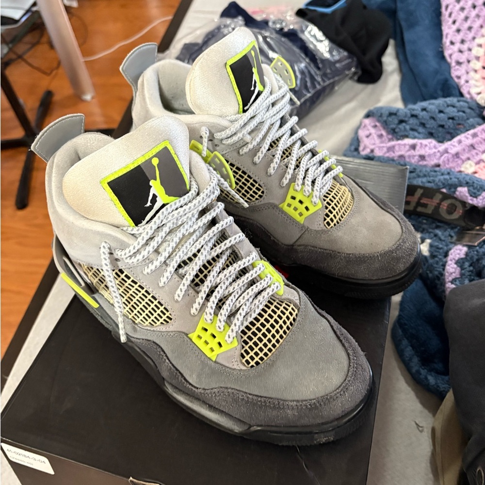 Air Jordan 4 Retro SE